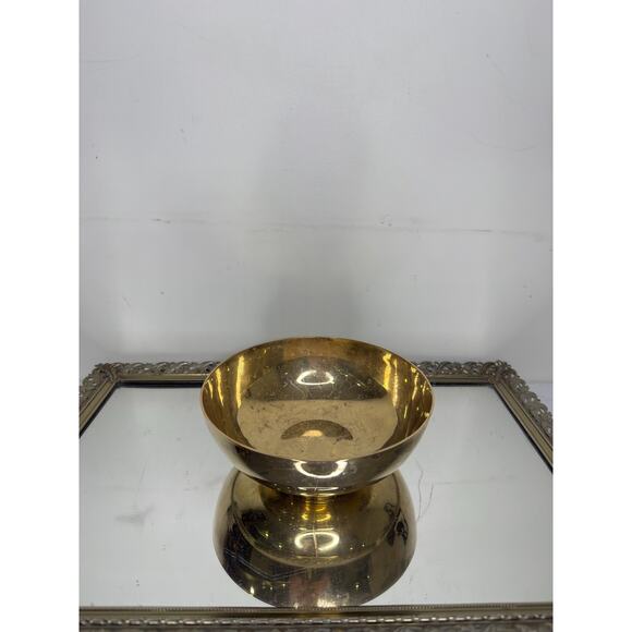 Vintage Solid Brass Pedestal Bowl , Trinket box , Made in India , Brass Planter - Picture 9 of 10